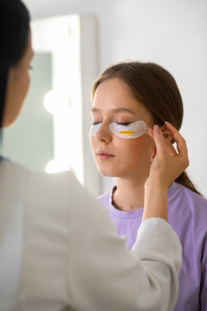 Layanan Eye Booster ENS Skin Specialist