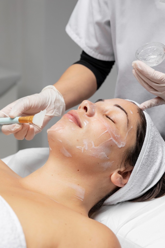 Layanan Facial Brightening ENS Skin Specialist